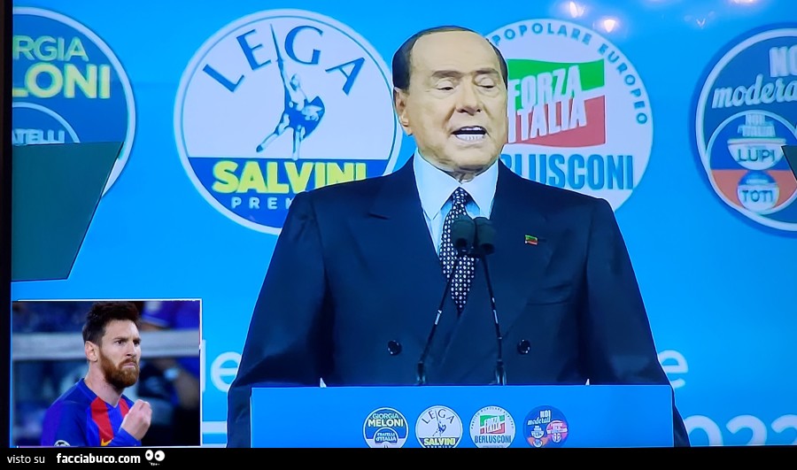 Berlusconi al comizio. Messi Boh