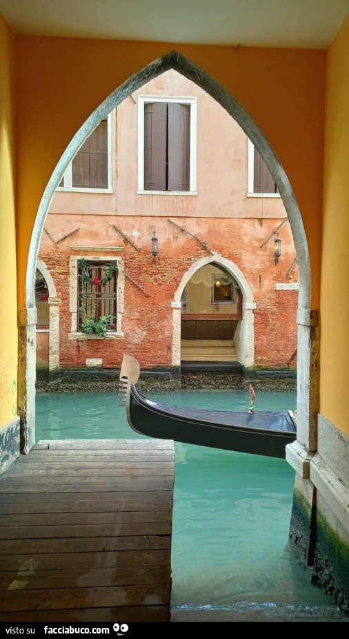 Venezia gondola