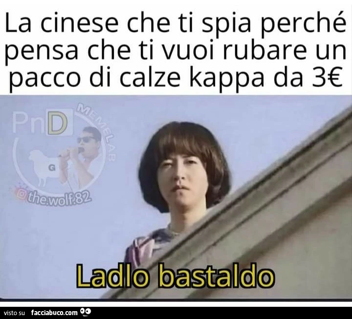 La cinese che ti spia perché pensa che ti vuoi rubare