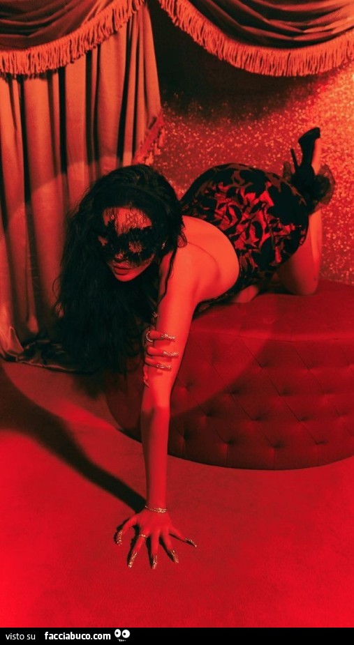 Sexy mascherata